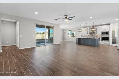 1009 E Silver Ray Drive, Tucson, AZ 85737 - Photo 18