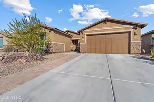 1009 E Silver Ray Dr, Tucson, AZ 85737 - Photo 2