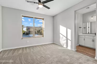 1009 E Silver Ray Drive, Tucson, AZ 85737 - Photo 6