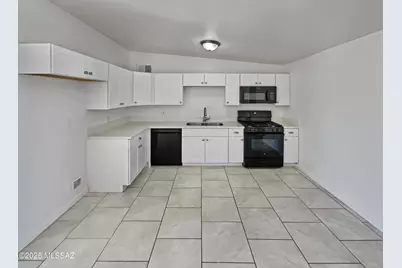 802 W Tipton Drive, Tucson, AZ 85705 - Photo 2