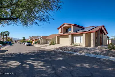 8157 N Streamside Avenue, Tucson, AZ 85741 - Photo 2