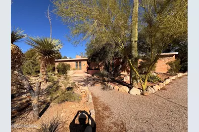 7005 N Montecatina Drive, Tucson, AZ 85704 - Photo 2