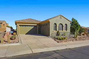 1890 W Acacia Bluffs Dr, Green Valley, AZ 85622 - Photo 1