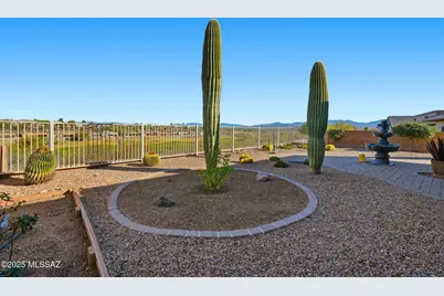 1890 W Acacia Bluffs Drive, Green Valley, AZ 85622 - Photo 36