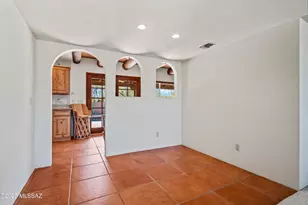 901 W Calle De Julio, Green Valley, AZ 85614 - Photo 12