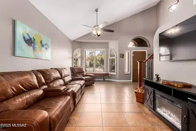 239 S Eastern Dawn Avenue, Tucson, AZ 85748 - Photo 6