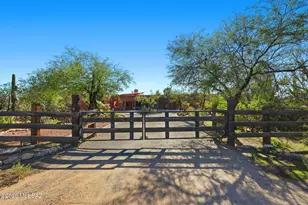 2855 W Lambert Ln, Tucson, AZ 85742 - Photo 2