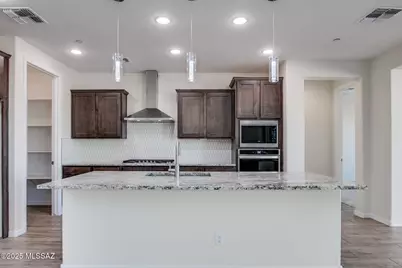 13465 E Joseph Mills Lane, Tucson, AZ 85747 - Photo 2