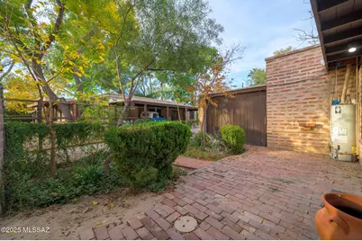 1494 E Prospect Lane, Tucson, AZ 85719 - Photo 6