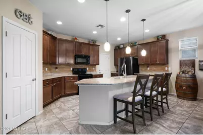 12437 N Waterside Drive, Marana, AZ 85653 - Photo 10