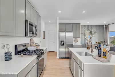 10423 W Thetford Lane, Marana, AZ 85653 - Photo 4