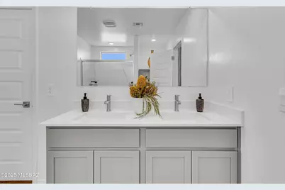 10423 W Thetford Lane, Marana, AZ 85653 - Photo 22