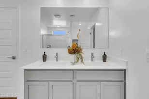 10423 W Thetford Ln, Marana, AZ 85653 - Photo 22