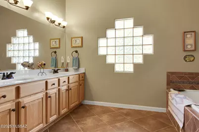9635 N Calle El Milagro, Oro Valley, AZ 85737 - Photo 26