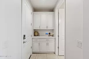 2443 E Copper Vly Wy, Green Valley, AZ 85614 - Photo 6