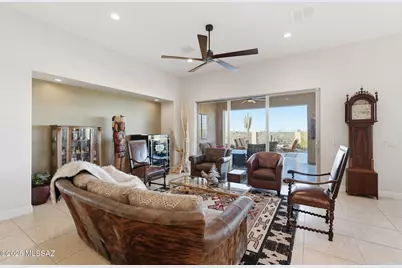 2443 E Copper Valley Way, Green Valley, AZ 85614 - Photo 10