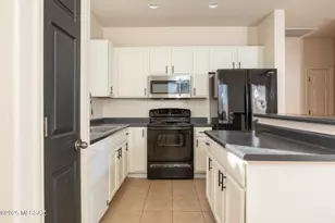 12076 W Makenna Ln, Marana, AZ 85653 - Photo 8