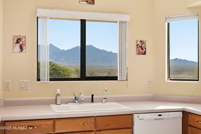 1461 W Hidden Crest Court, Green Valley, AZ 85622 - Photo 12