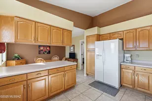 1461 W Hidden Crest Ct, Green Valley, AZ 85622 - Photo 16