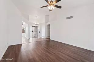 7848 N Roundstone Dr, Tucson, AZ 85741 - Photo 6