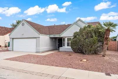 7848 N Roundstone Drive, Tucson, AZ 85741 - Photo 1