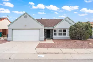 7848 N Roundstone Dr, Tucson, AZ 85741 - Photo 2