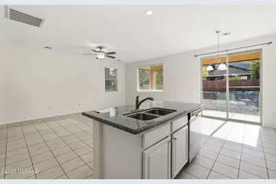 207 W Calle Matraca, Sahuarita, AZ 85629 - Photo 12