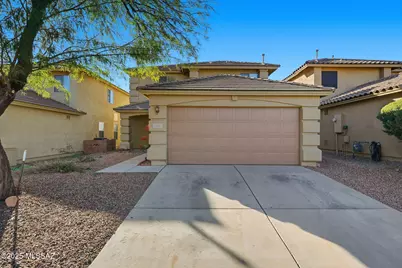 341 W Amber Hawk Court, Green Valley, AZ 85614 - Photo 2