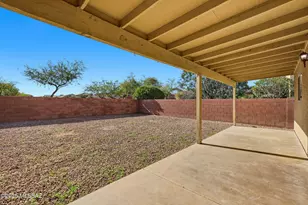 341 W Amber Hawk Ct, Green Valley, AZ 85614 - Photo 14