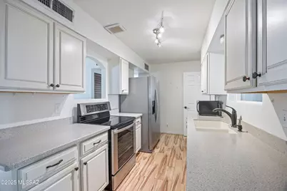 2020 W Paseo Redondo, Oracle, AZ 85623 - Photo 10