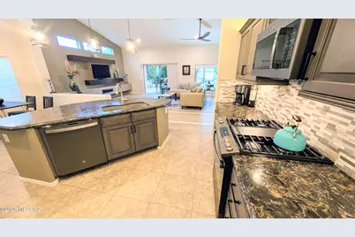 62870 E Amberwood Drive, Tucson, AZ 85739 - Photo 10