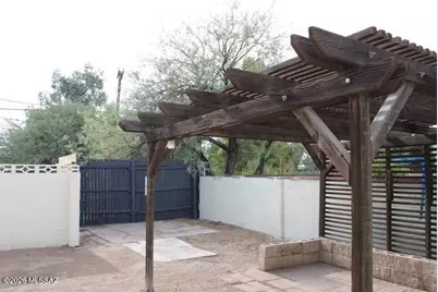 7042 E Calle Ileo, Tucson, AZ 85710 - Photo 38