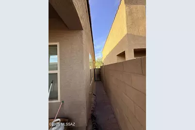 2571 W Kippy Trail, Tucson, AZ 85745 - Photo 24
