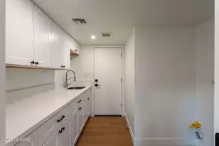 6025 E Center Village Dr, Tucson, AZ 85750 - Photo 28