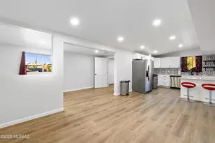 7238 E Montecito Dr, Tucson, AZ 85710 - Photo 8