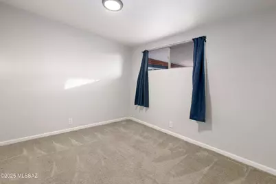 7238 E Montecito Drive, Tucson, AZ 85710 - Photo 24