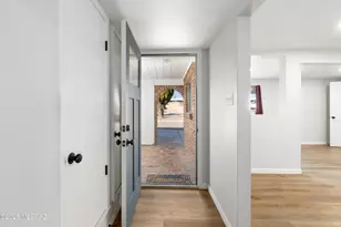 7238 E Montecito Dr, Tucson, AZ 85710 - Photo 6