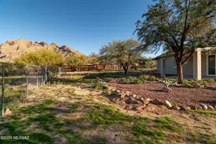 320 W Spring Valley Dr, Oro Valley, AZ 85704 - Photo 2