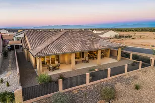 2692 E Sorbonne Dr, Green Valley, AZ 85614 - Photo 2