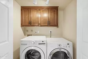 950 W Calle Del Regalo, Green Valley, AZ 85614 - Photo 26