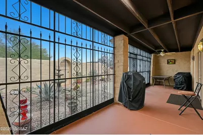 950 W Calle Del Regalo, Green Valley, AZ 85614 - Photo 32