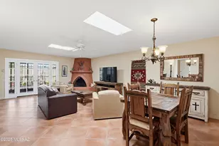 950 W Calle Del Regalo, Green Valley, AZ 85614 - Photo 4