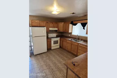 725 W 41st Street, Tucson, AZ 85713 - Photo 2