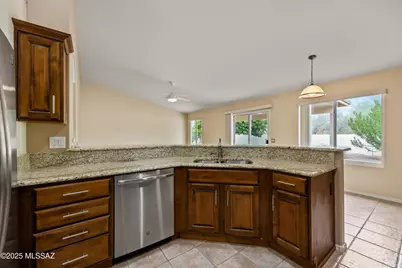 63606 E Desert Peak Drive, Saddlebrooke, AZ 85739 - Photo 20