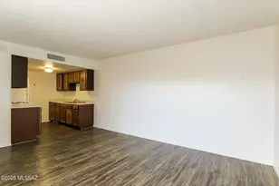 2625 N Alvernon Way, Tucson, AZ 85716 - Photo 2