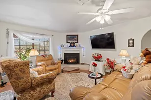 15694 N Twin Lakes Dr, Tucson, AZ 85739 - Photo 2