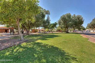 135 S Paseo Quinta, Green Valley, AZ 85614 - Photo 10