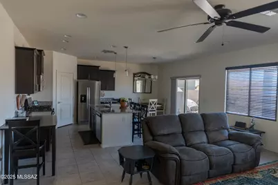 7004 W Hedge Rose Drive, Tucson, AZ 85757 - Photo 6