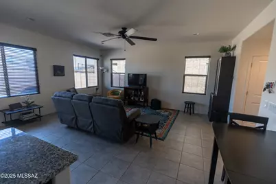 7004 W Hedge Rose Drive, Tucson, AZ 85757 - Photo 8