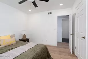 285 S Kolb Rd, Tucson, AZ 85710 - Photo 36